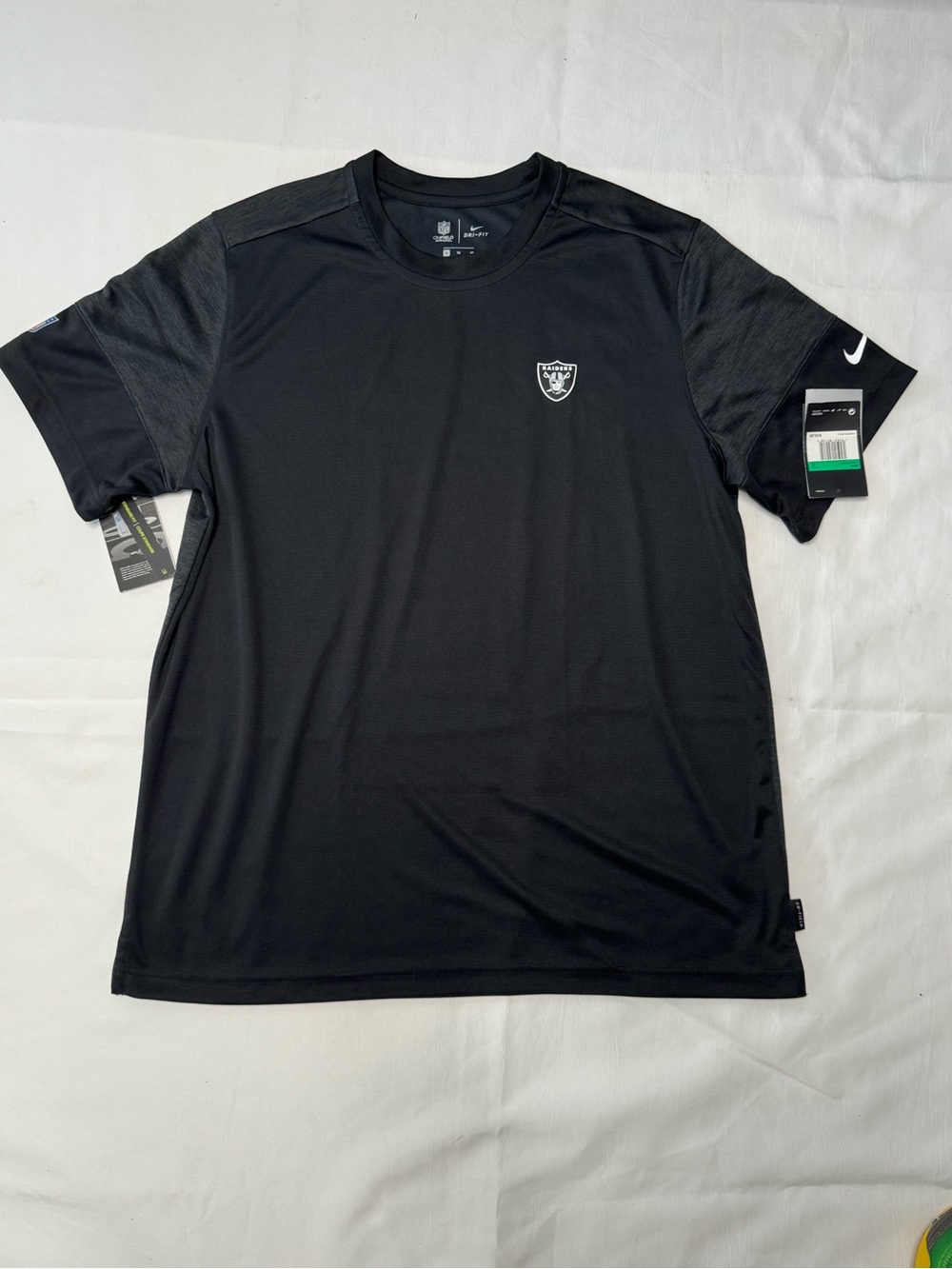 Nike Men’s Raiders UV Dri-Fit sideline coach shirt - NWT
